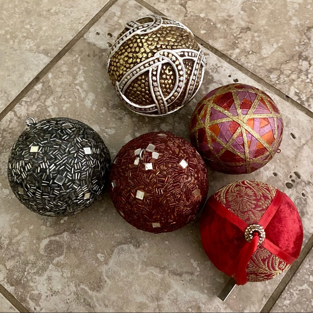 Set of 5 Christmas Ornaments
